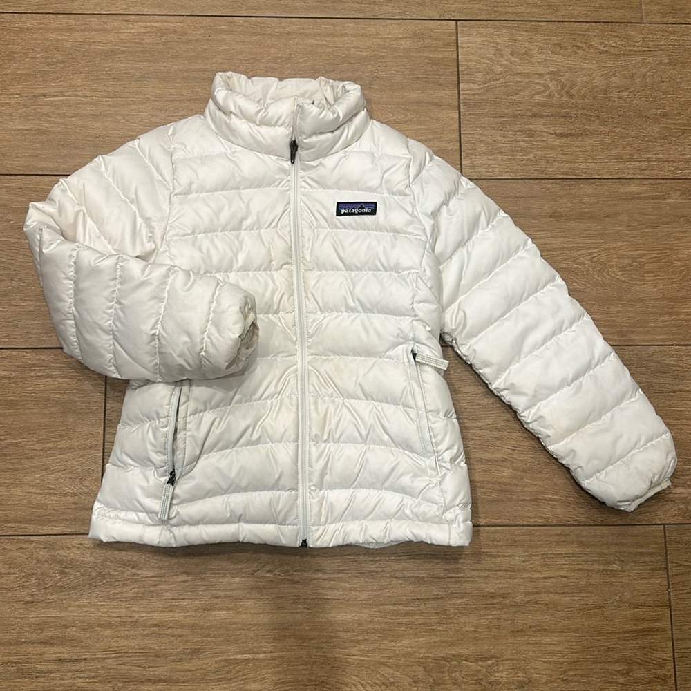 Kids Patagonia white down jacket 7-8